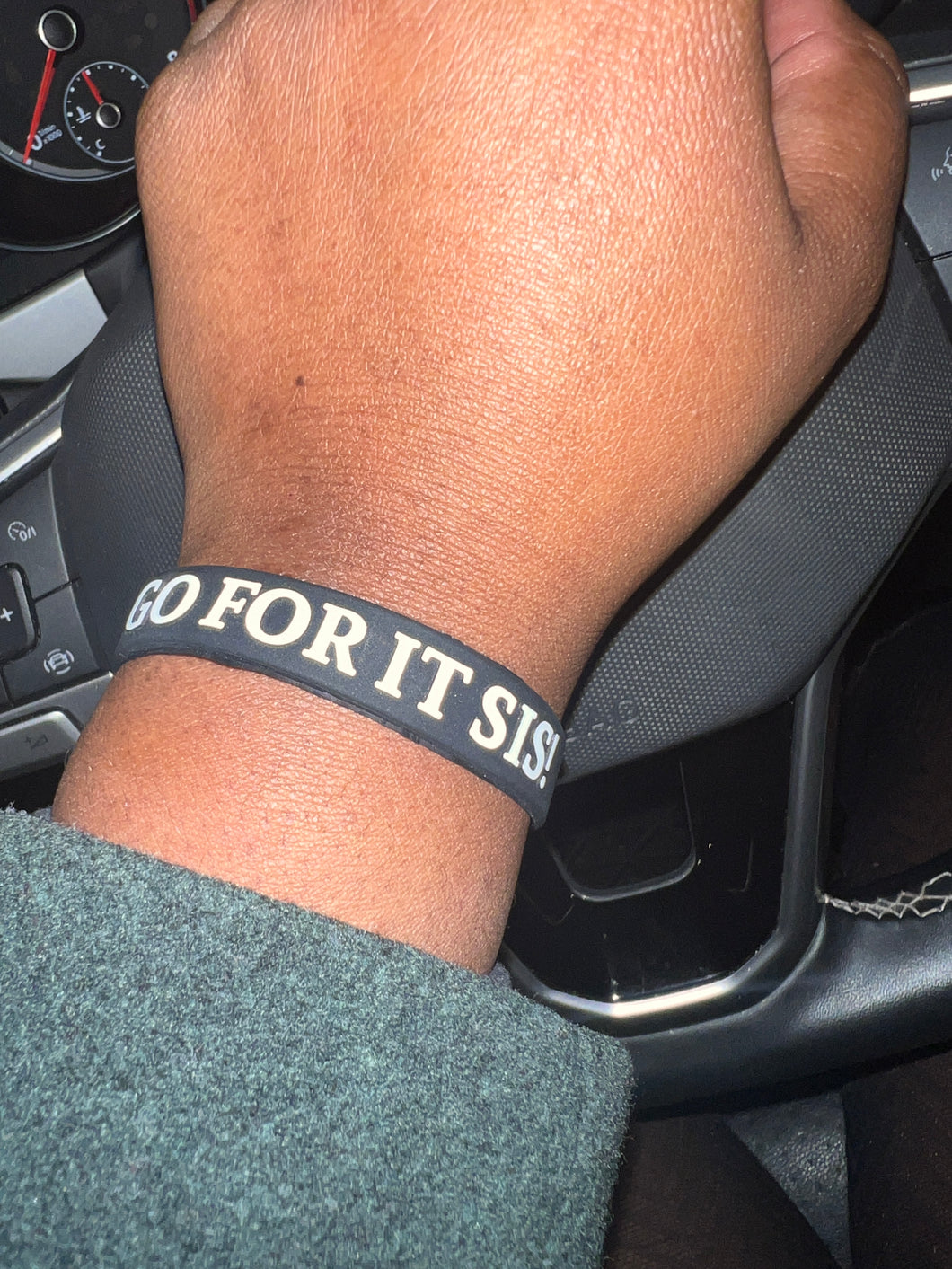 Go For It Sis! Wristband/Bracelets