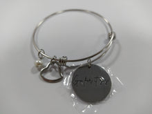 Load image into Gallery viewer, Go For It Sis! Intentional Message Charm Bangle
